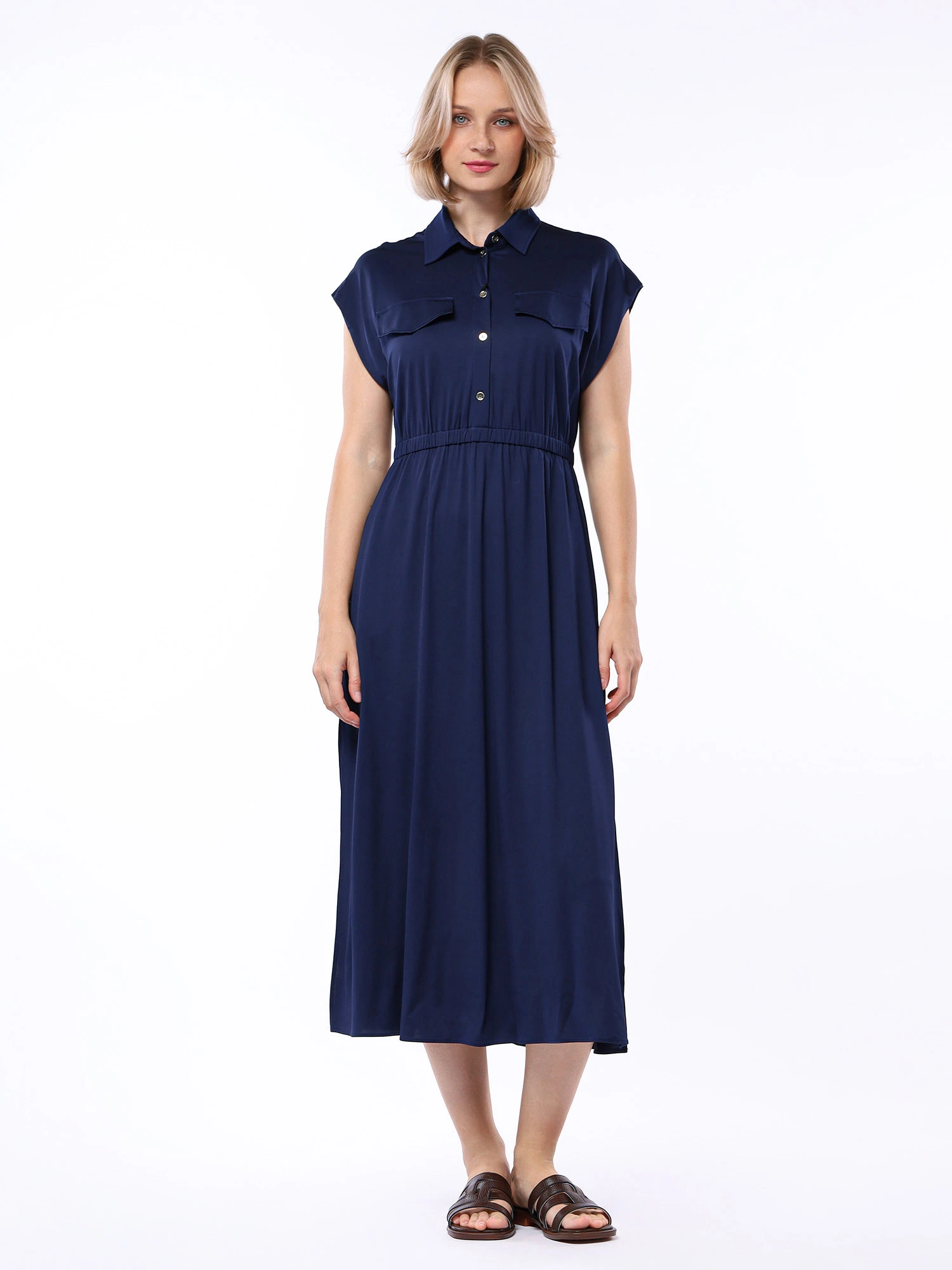 Платье из смесовой вискозы с боковыми разрезами